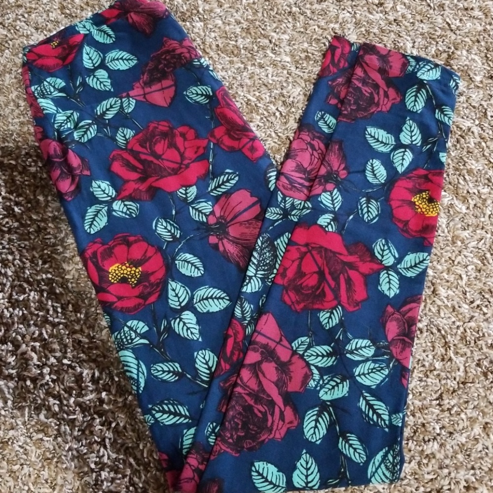 Lularoe vintage roses